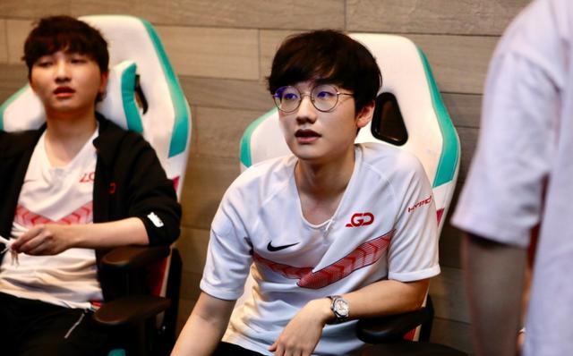 对于年仅2 对于年仅2