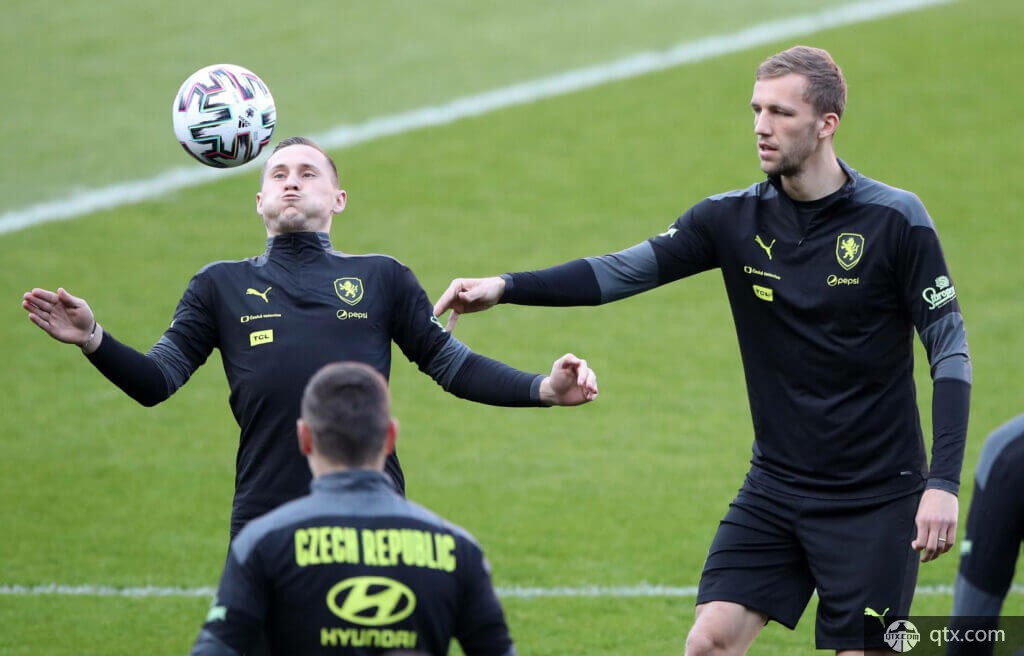 不足而造成 不足而造成