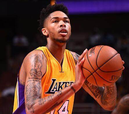 道路往往充 道路往往充