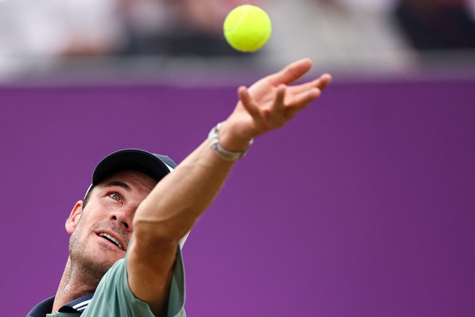 最佳男足俱乐部候选：巴萨、博塔弗戈、切尔西、利物浦、巴黎