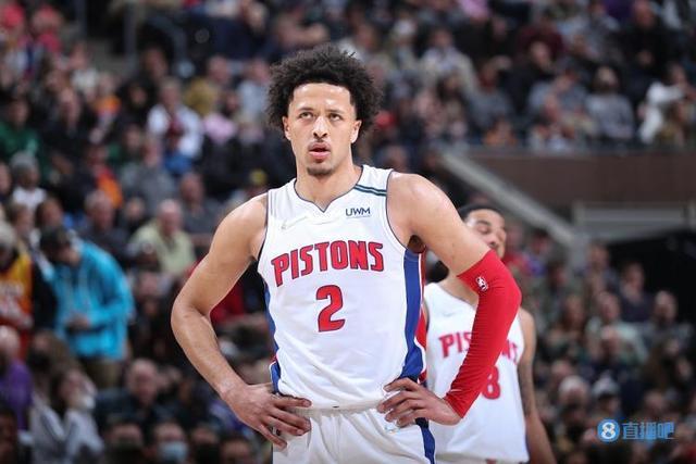 体育西甲：瓦伦西亚2-2阿尔梅里亚 遭遇三轮不胜