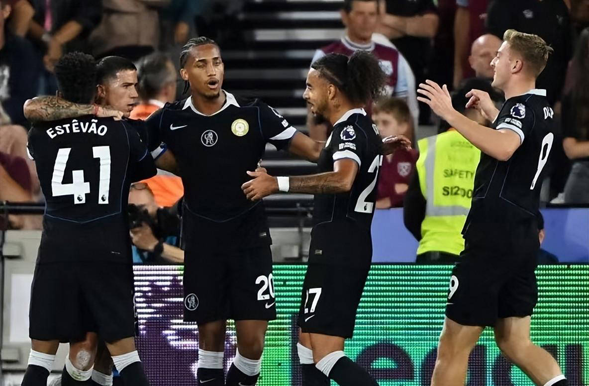 浓眉42+23詹姆斯22+7+8 力克黄蜂4连胜.