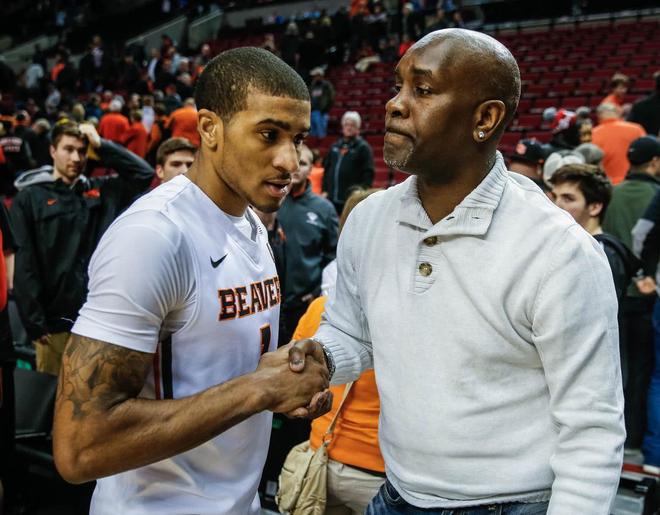 埃蒂安成名 埃蒂安成名