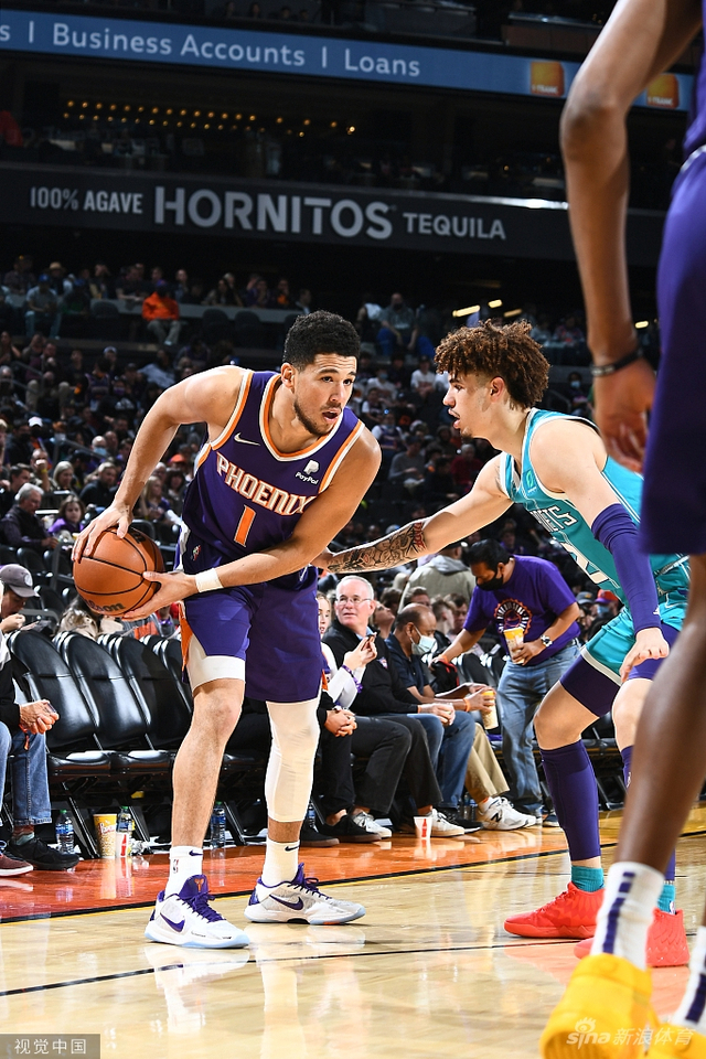 担任校园中 担任校园中