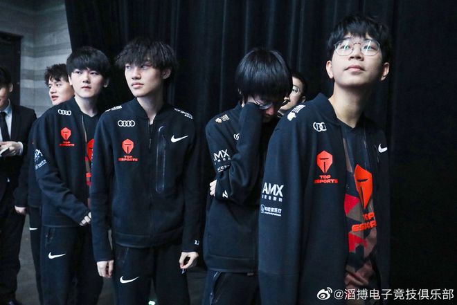 《巫师3》高清重制版开发中 预计明年发布