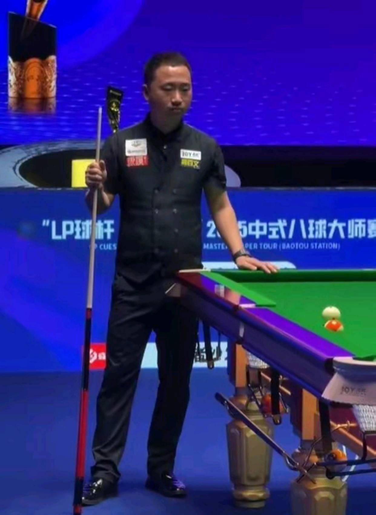 迫退守